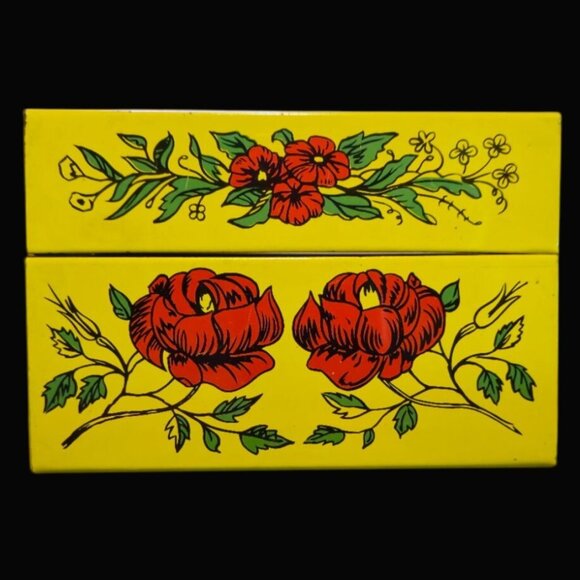 1970s Tin Recipe Box Retro Floral Design yellow red botanical vintage storage - Picture 2 of 9